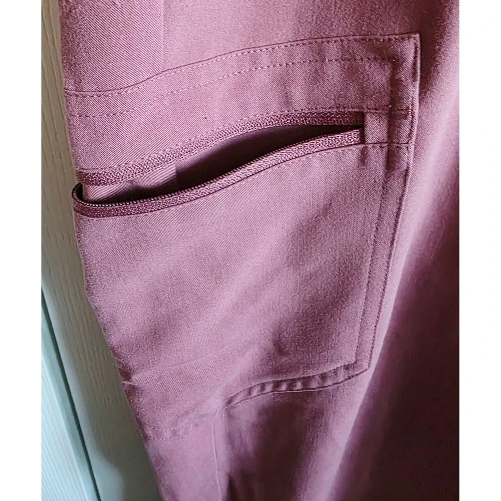 FIGS 18W‎ Zamora Jogger Scrub Pants Mauve Pink Unisex W18SW2005P Pockets